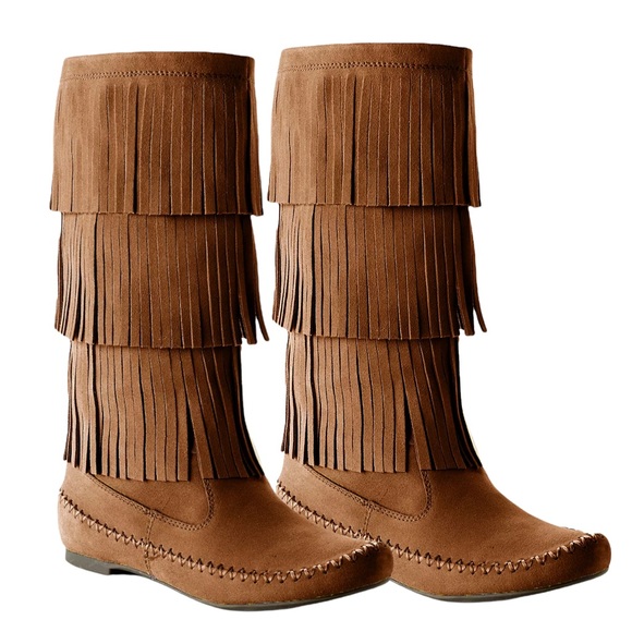 LC Lauren Conrad Shoes - Lauren Conrad Chestnut Suede Fringe Boots